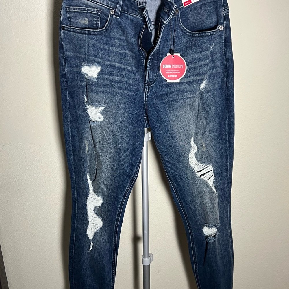 Express Women's Distressed Perfect Curves Ankle Legging High Rise Jeans -Jegging